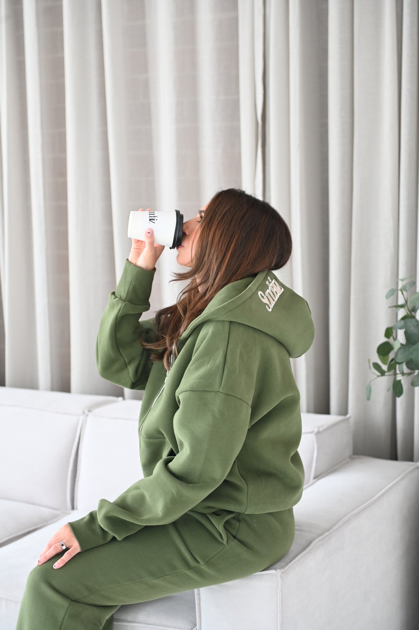 OLIVE Hoodie with zipper