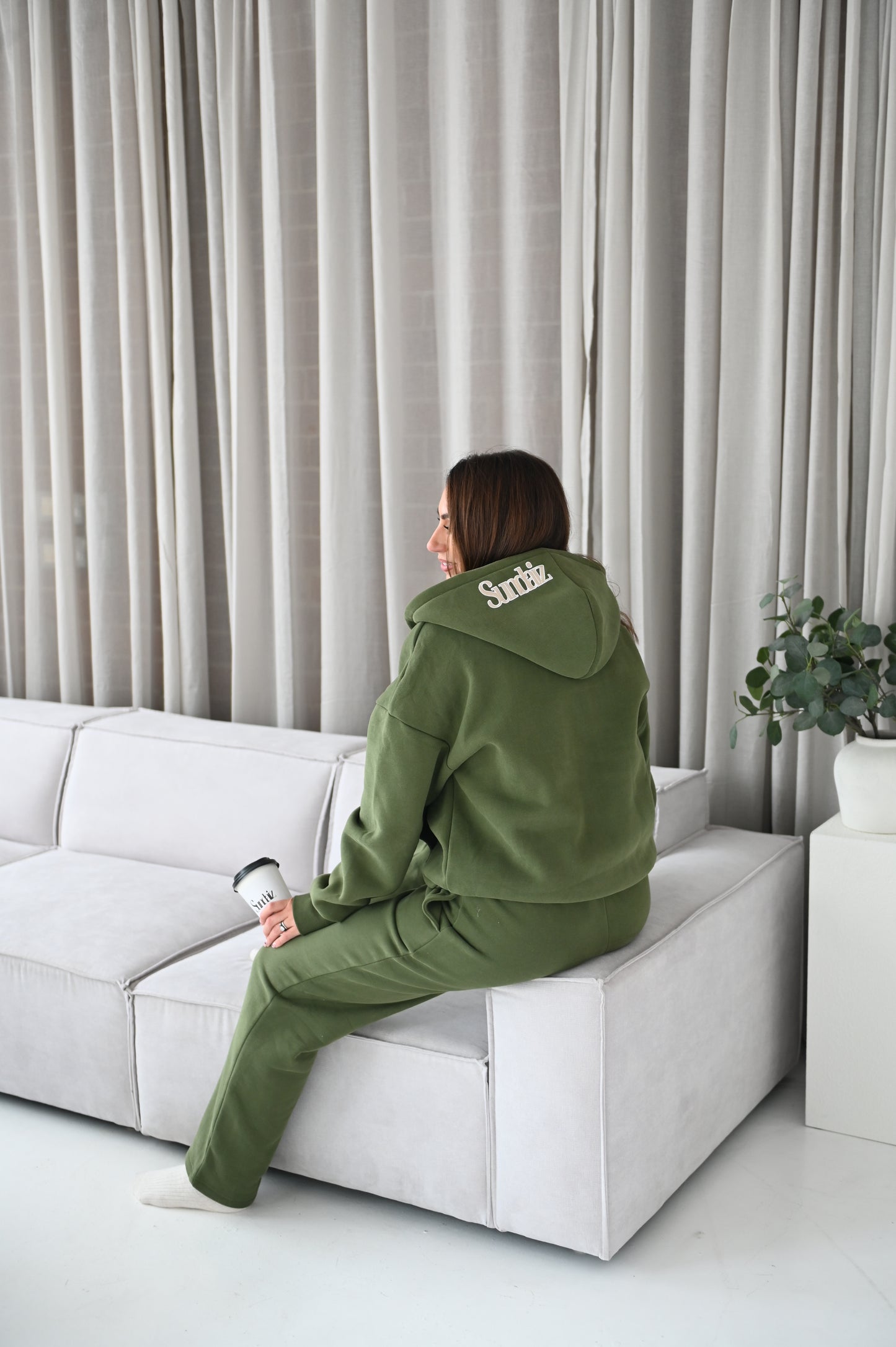OLIVE Hoodie with zipper