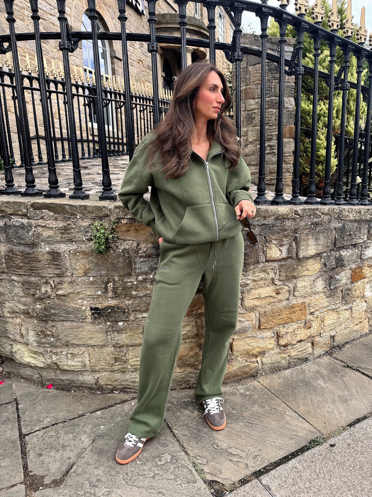 OLIVE Hoodie with zipper