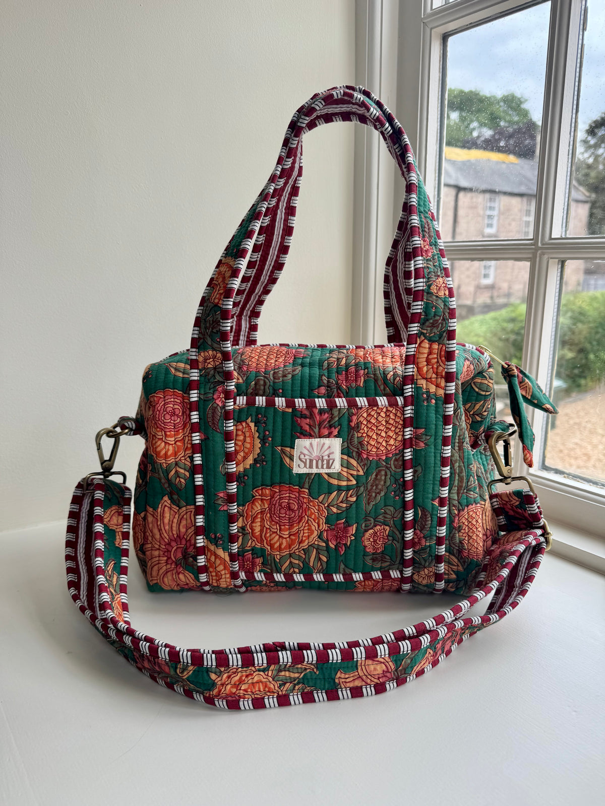 Medium Duffle bags