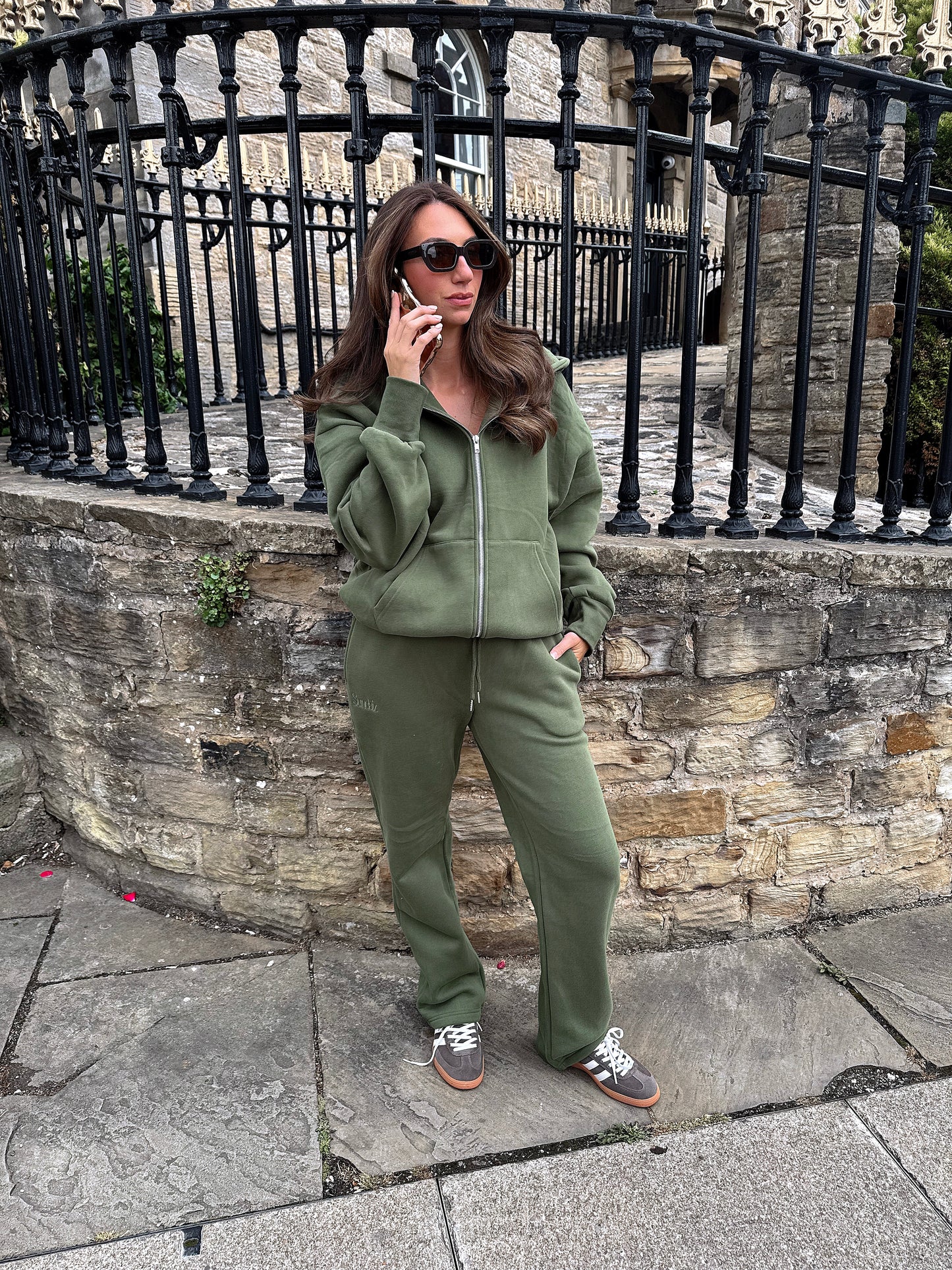 OLIVE Hoodie with zipper