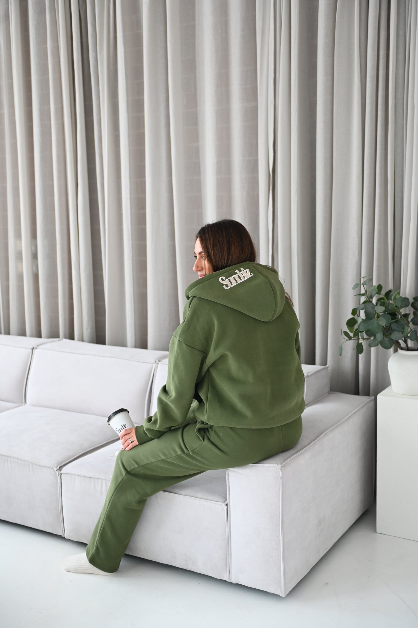 OLIVE Hoodie with zipper