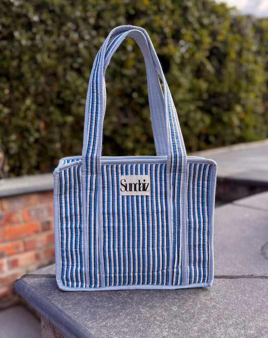 Sea breeze tote bag