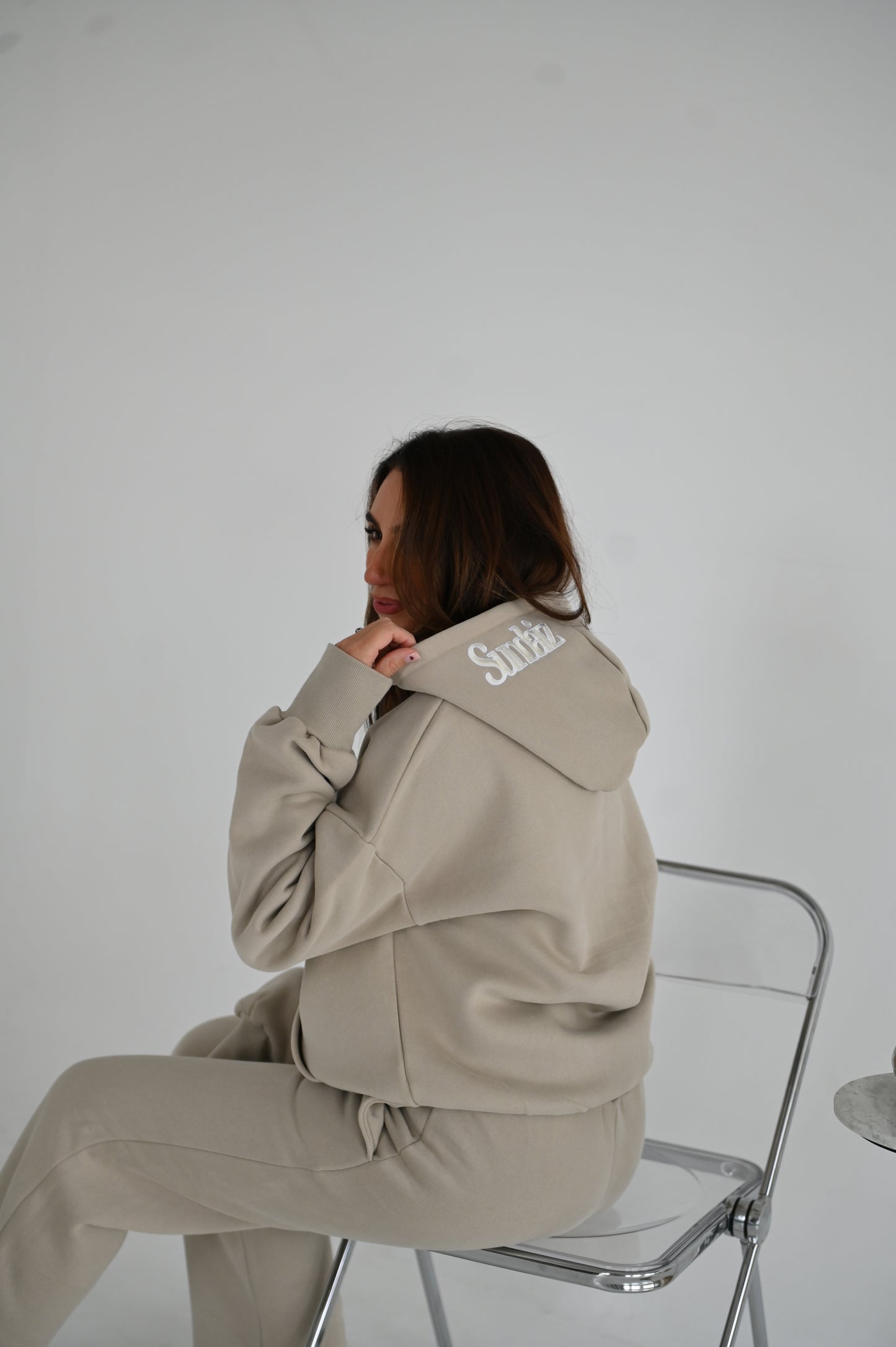 STONE Hoodie with zipper.