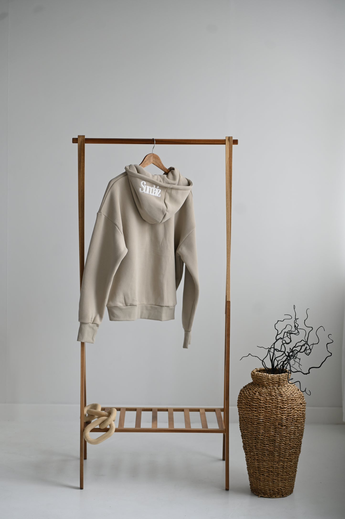 STONE Hoodie with zipper.