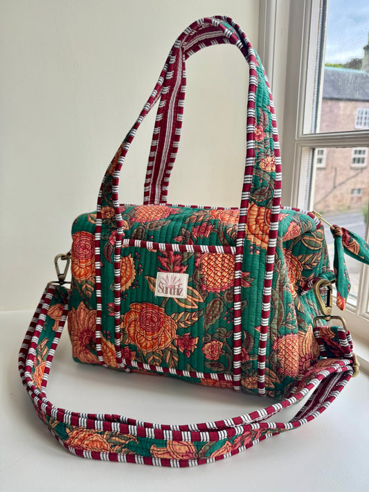 Medium Duffle bags