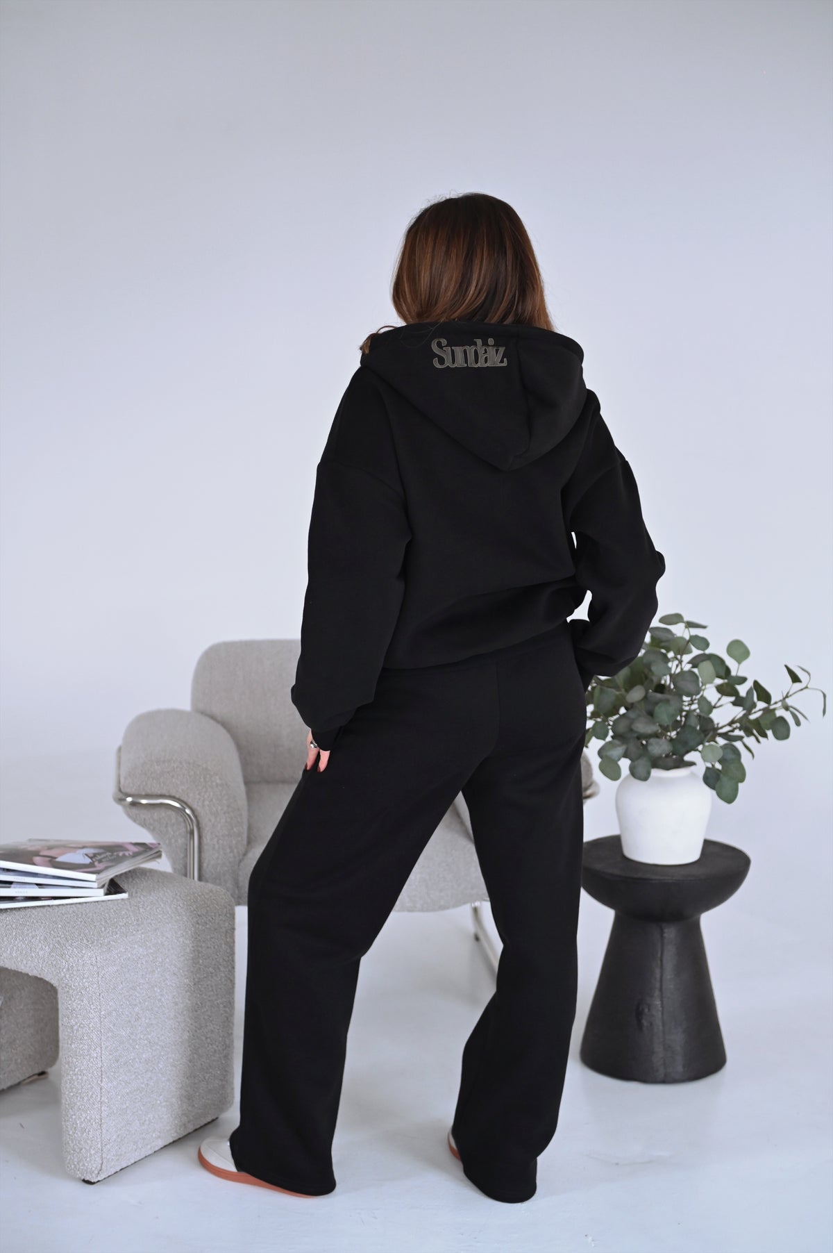 Fleece straight leg pants in Back