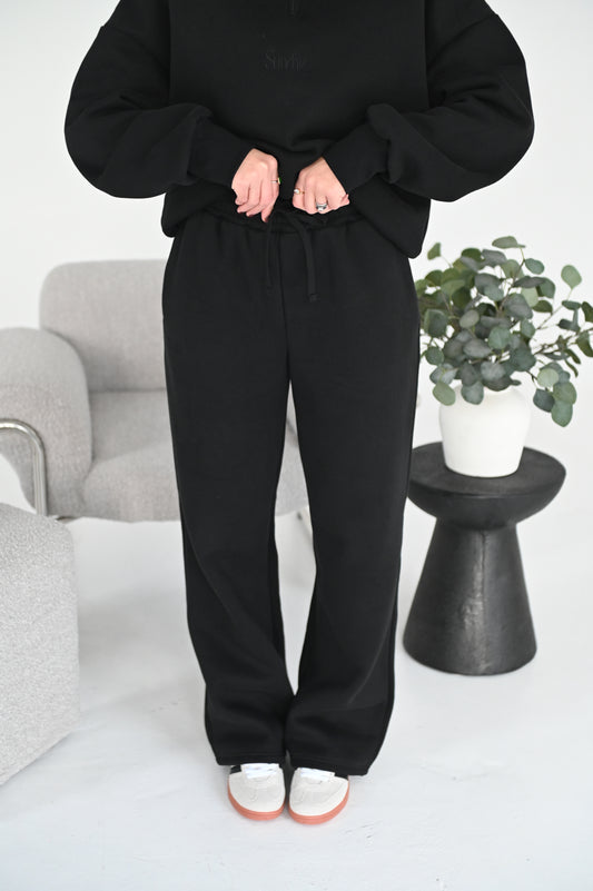 Fleece straight leg pants in Back