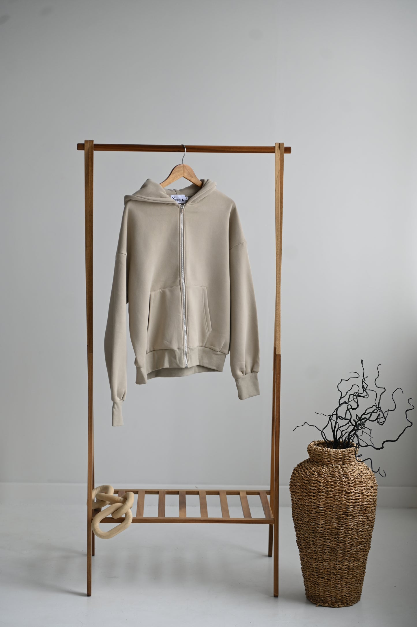 STONE Hoodie with zipper.