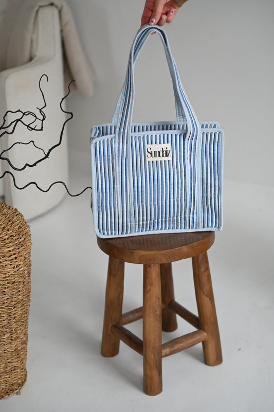 Sea breeze tote bag