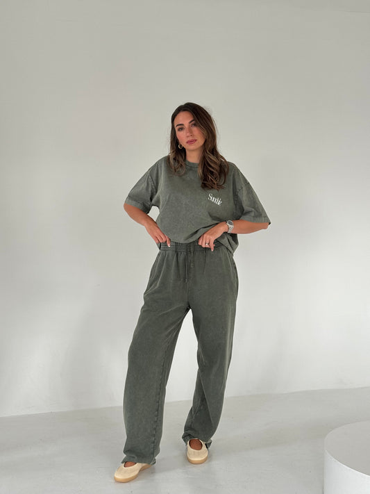 Acid Wash Barrel Leg Pants (Olive)