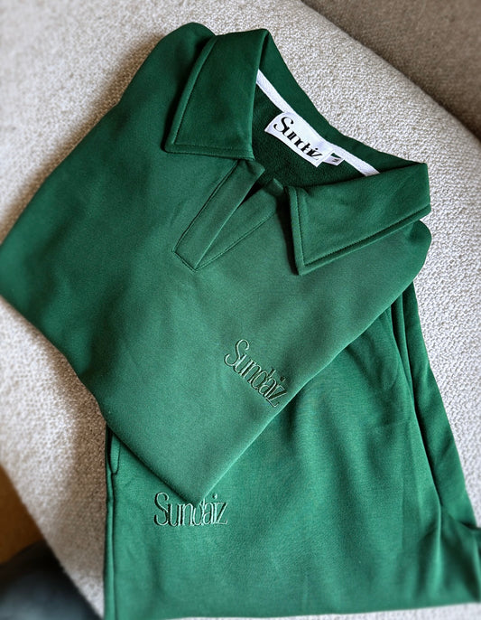 Forest french cotton, fitted collar t-shirt.