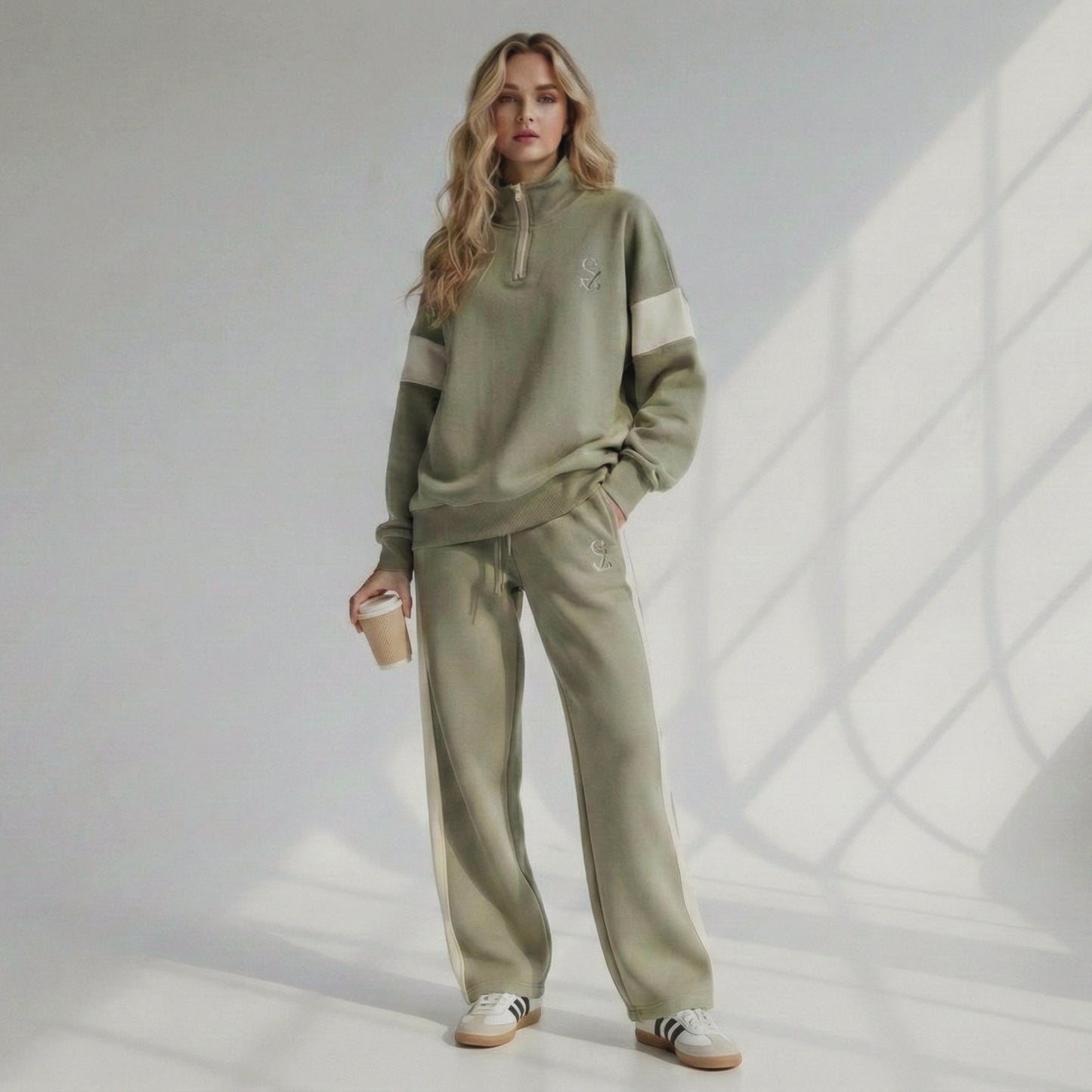 The ‘SZ’ Straight leg fleece pants in Sage