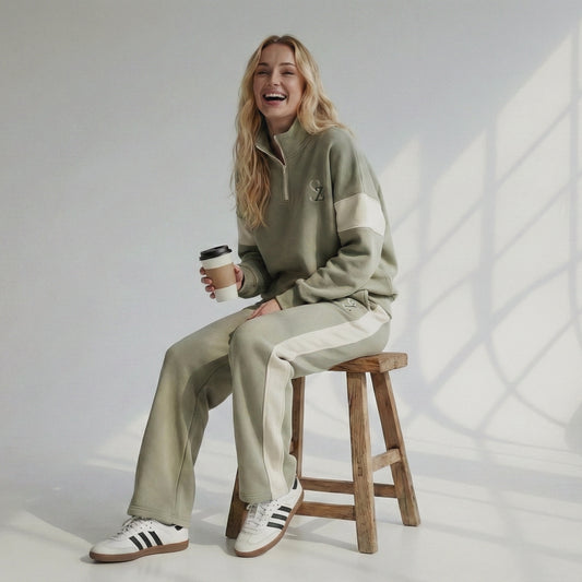 The ‘SZ’ Straight leg fleece pants in Sage