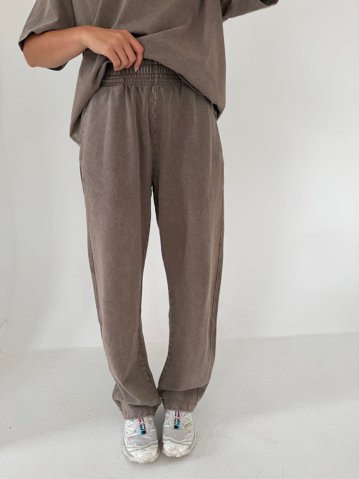 Acid Wash Barrel Leg Pants (Light Coffee)