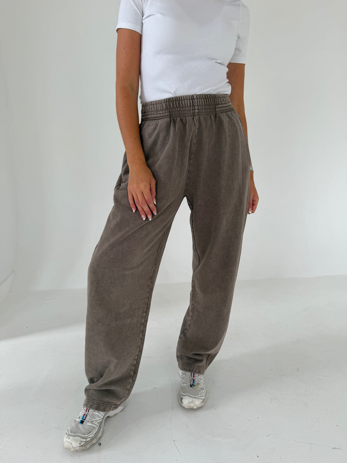 Acid Wash Barrel Leg Pants (Light Coffee)