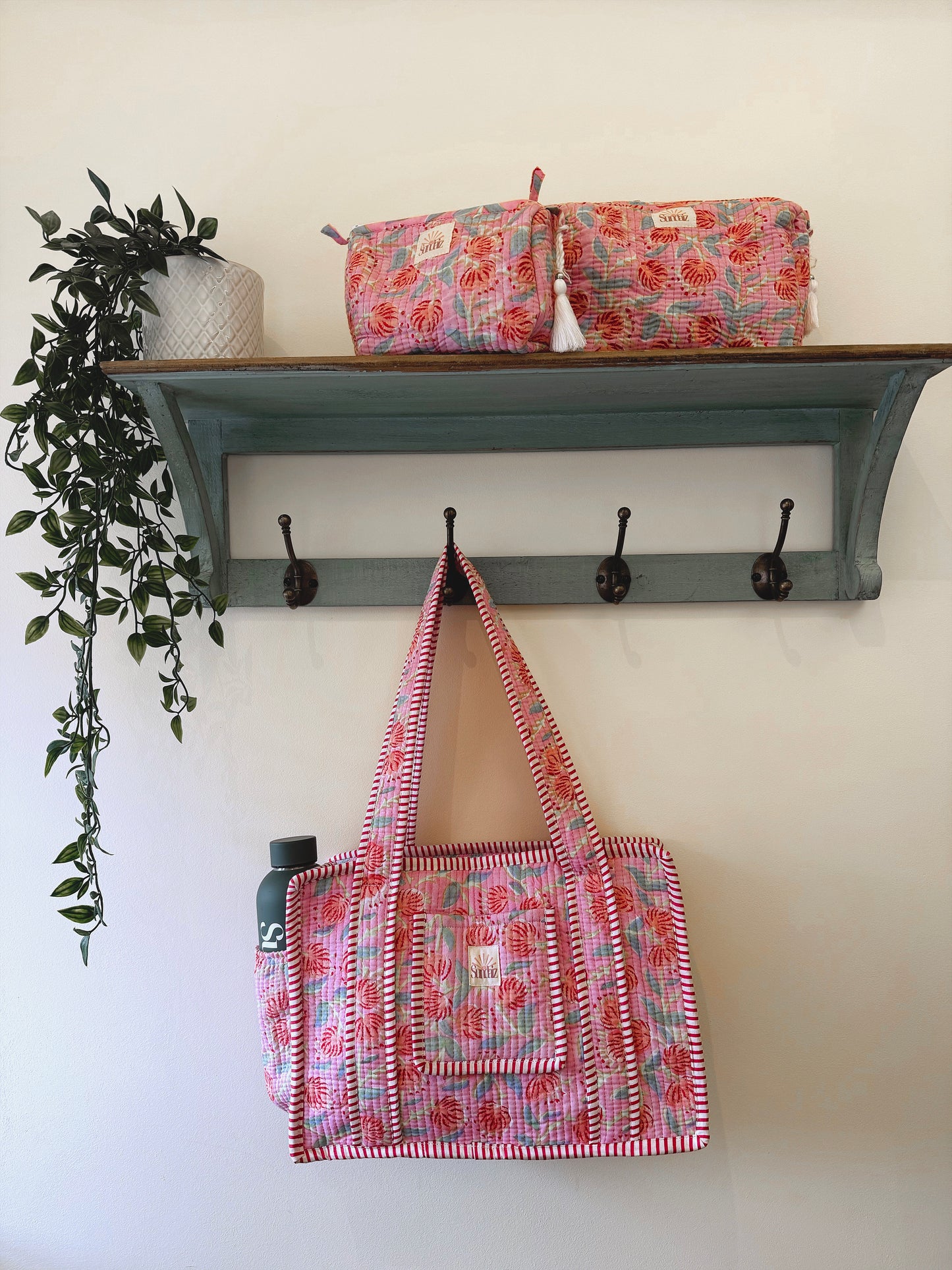 Cherry blossoms midi tote.