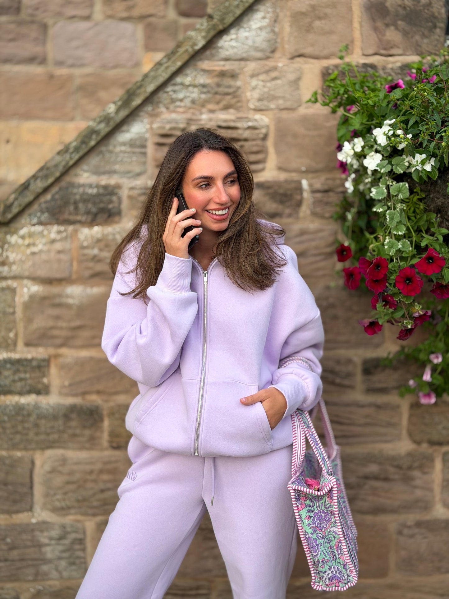 Lilac Hoodie with zipper.