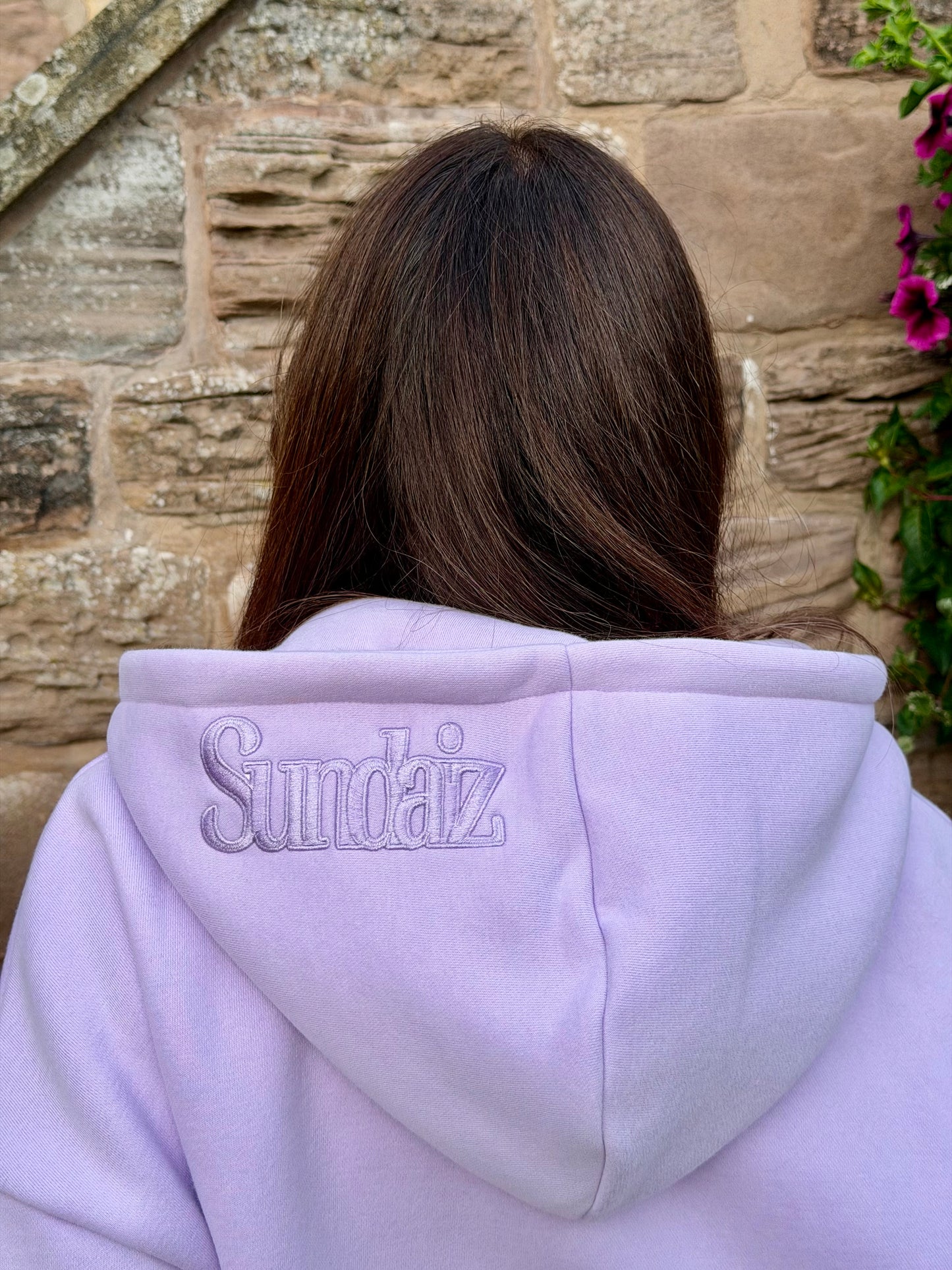 Lilac Hoodie with zipper.