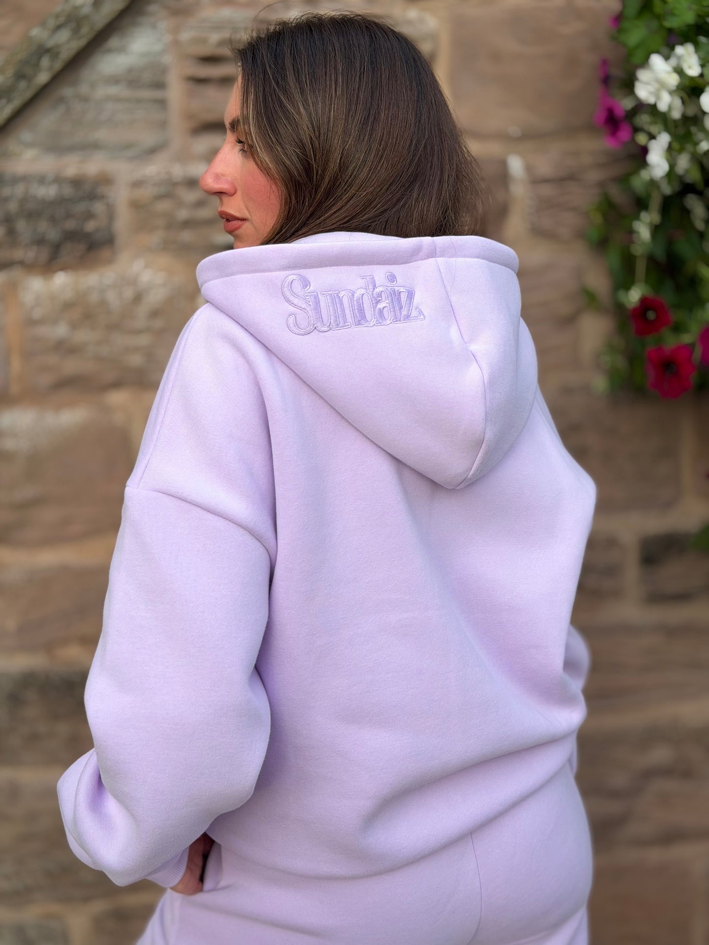Lilac Hoodie with zipper.