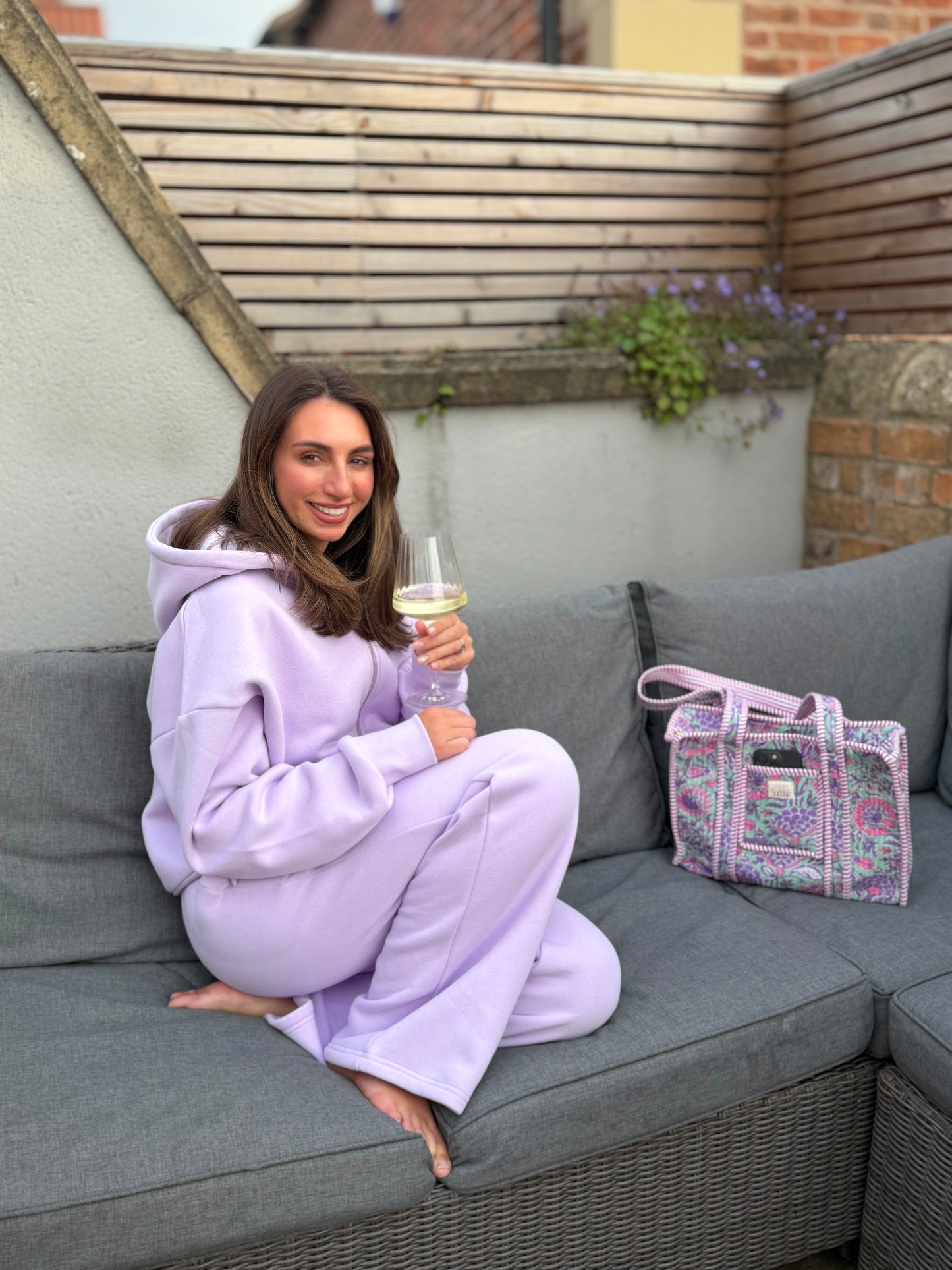 Lilac Hoodie with zipper.