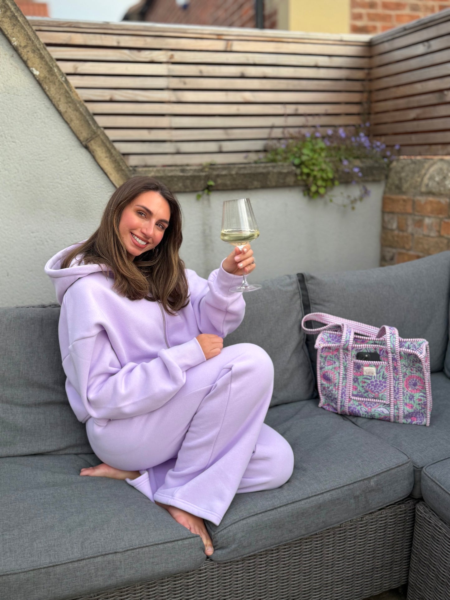 Lilac Hoodie with zipper.